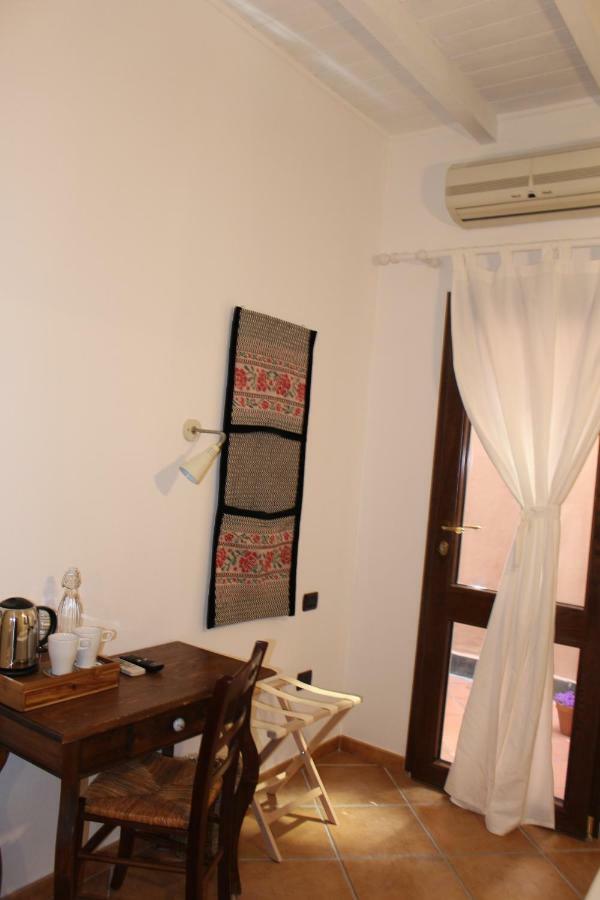Old Town Couette-café 2*